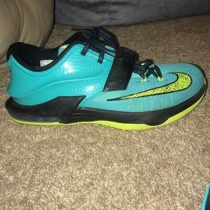 KD7 Basketball shoes